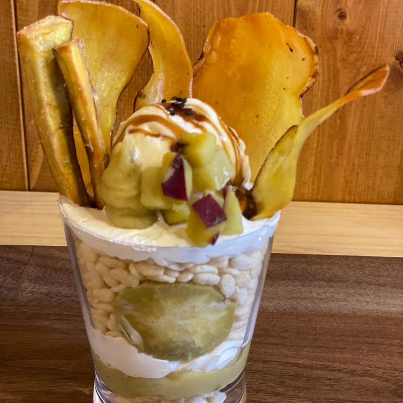 焼き芋パフェ(おいもカフェ みなと屋)