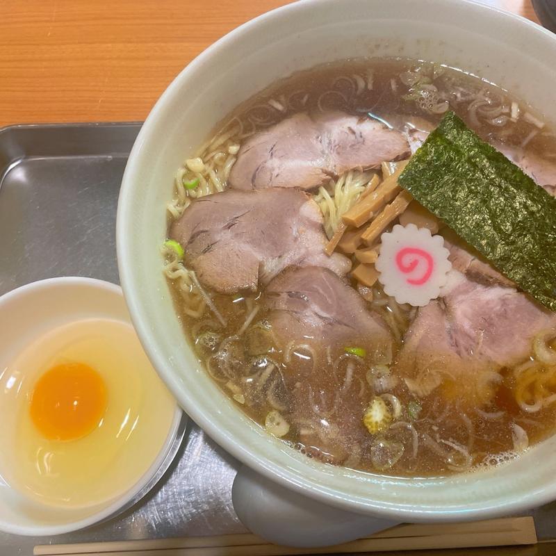 チャーシュー麺、生卵(日吉 大勝軒)