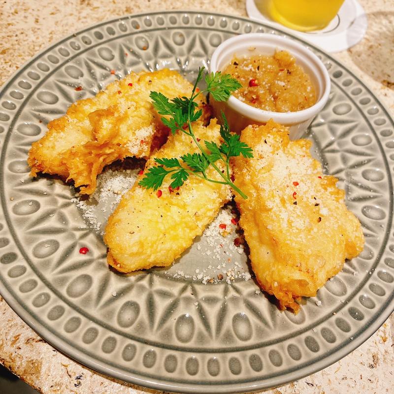 白身魚のフリット アップルジンジャーソース(schwa2（シュワシュワ）)