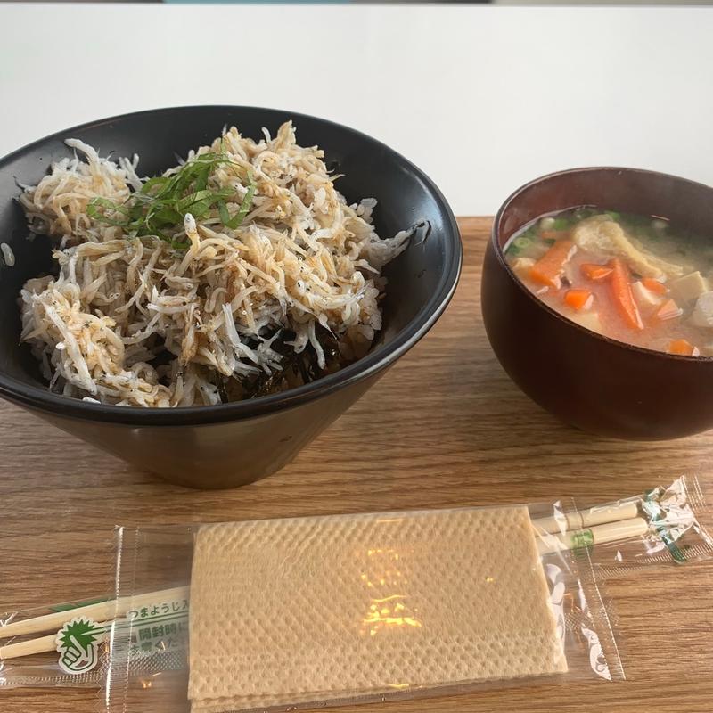 釜揚げしらす丼(ひまねきテラス ちりめん食堂 )