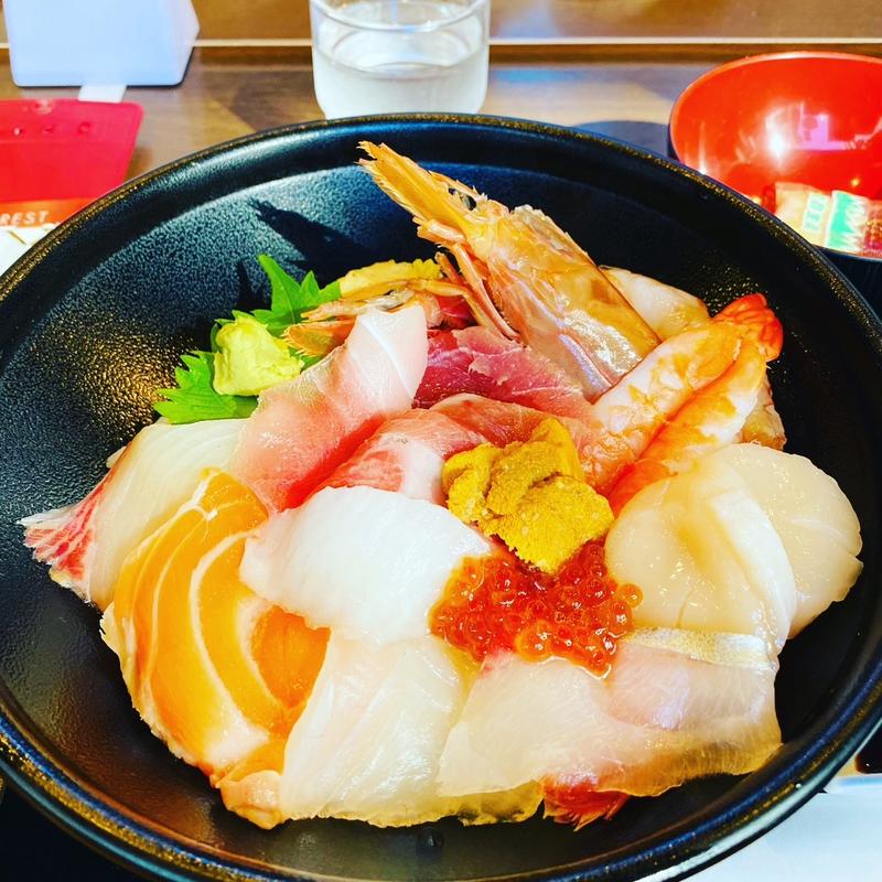 豪華海鮮丼(がっつり市場 唐戸店)