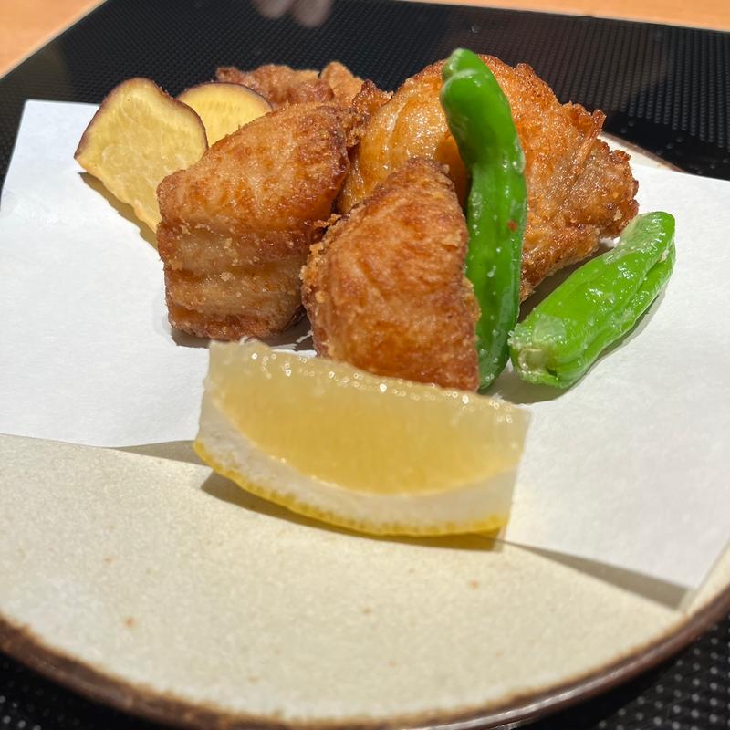 ふぐの唐揚げ(玄品ふぐ 梅田東通の関 （げんぴんふぐ）)