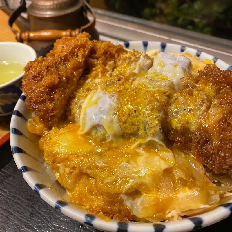 厚切りかつ丼(関英ドライブイン )