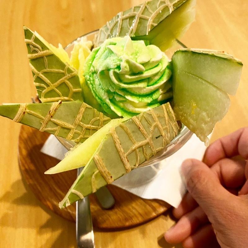 メロンパフェ（小）(ロージナ茶房 （ロージナサボウ）)