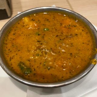 チキンカレー(インド料理 ビスヌ)