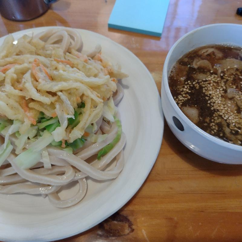 煮干し肉天つけうどん(うどん屋 源さん)