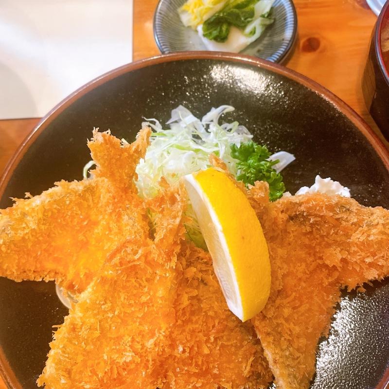 アジフライ定食(豚八)
