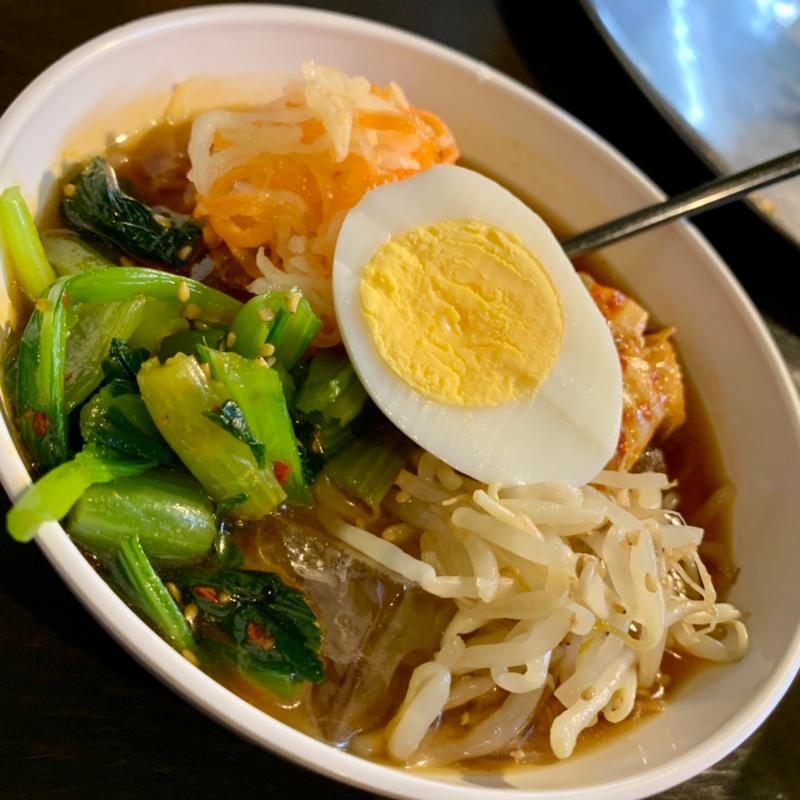 冷麺(和牛ホルモン とむらん)