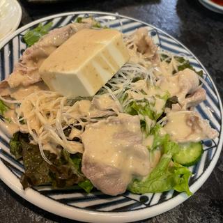 豆腐と豚しゃぶのサラダ(寿司の居酒屋 甚 )