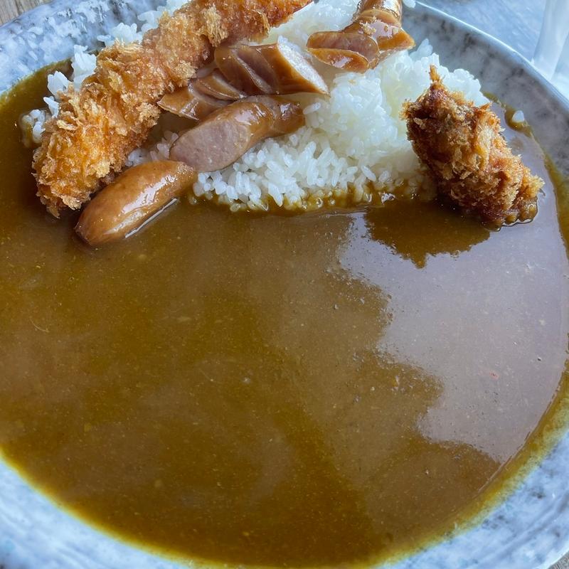 ウインナーカレー＋エビフライ＋カキフライ(あじーる )