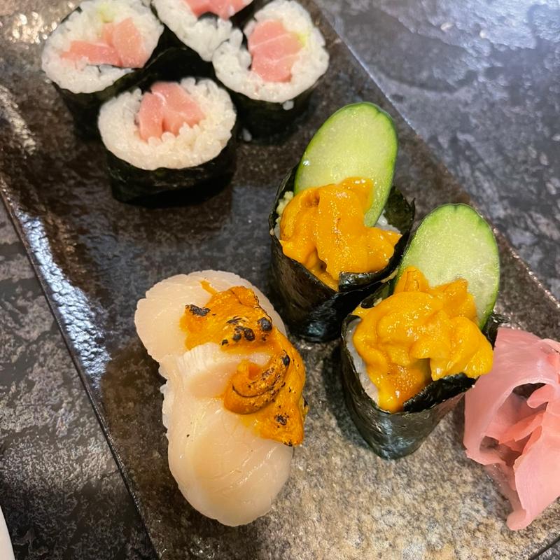 にぎり色々(寿司の居酒屋 甚 )