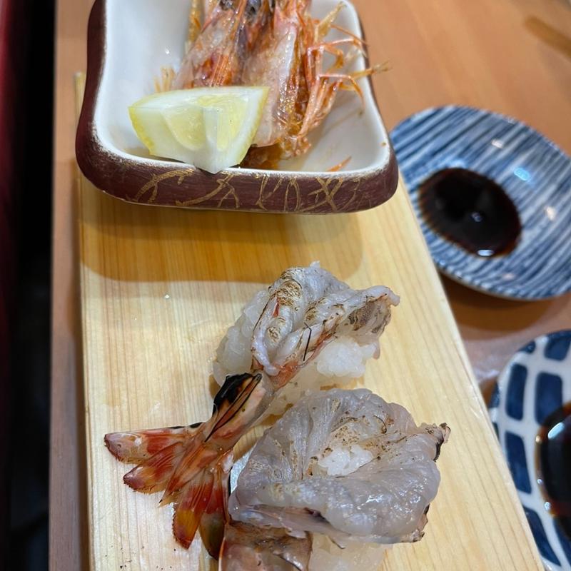 泳ぎ車海老(立ち飲み鮨 謹賀 駅前第3ビル)