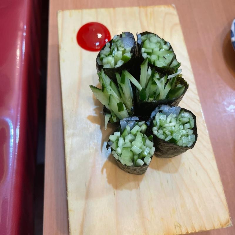 かっぱ巻き(立ち飲み鮨 謹賀 駅前第3ビル)