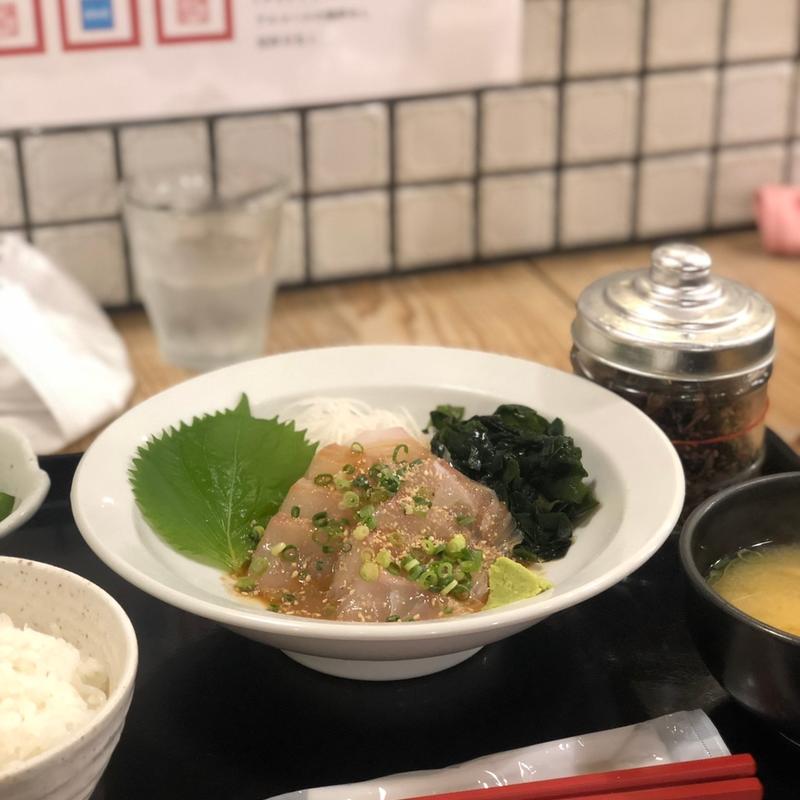 対馬ブリ胡麻定食(梅山鉄平食堂 )