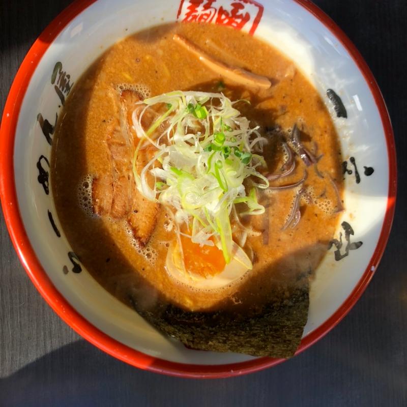 ちゃっちゃブラック醤油ラーメン(函館麺や 一文字 函館総本店)
