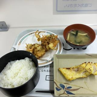 おさかな定食(札幌市役所地下食堂)
