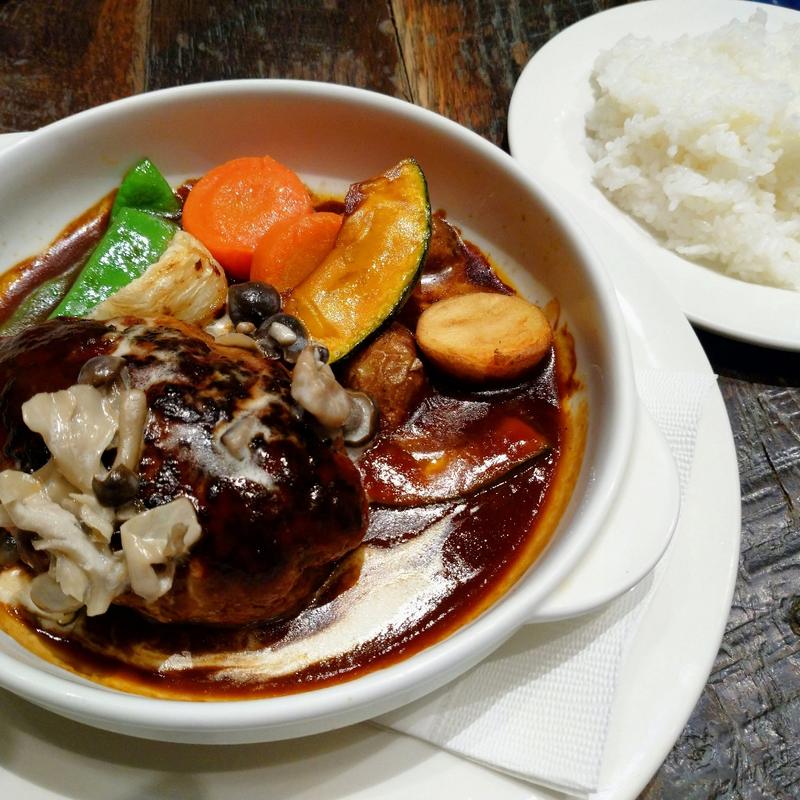 特製国産牛のデミグラス煮込みハンバーグ(カフェ&グリル シズルガズル 渋谷ヒカリエ店 （Cafe&GrillSIZZLEGAZZLE）)