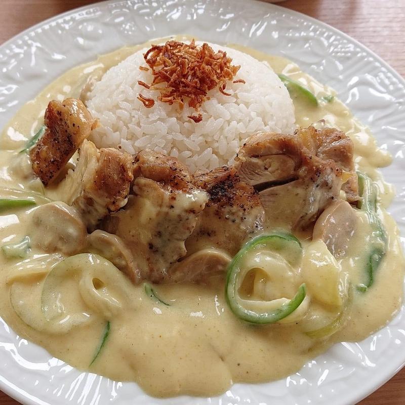 チキンソテーカレー風味のホワイトソースがけ(ラクレット×ラクレット)