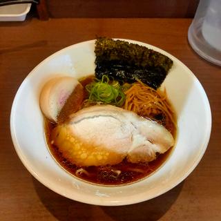 地鶏が香る丸鶏中華そば（醤油）(香味亭 （KOUMITEI）)