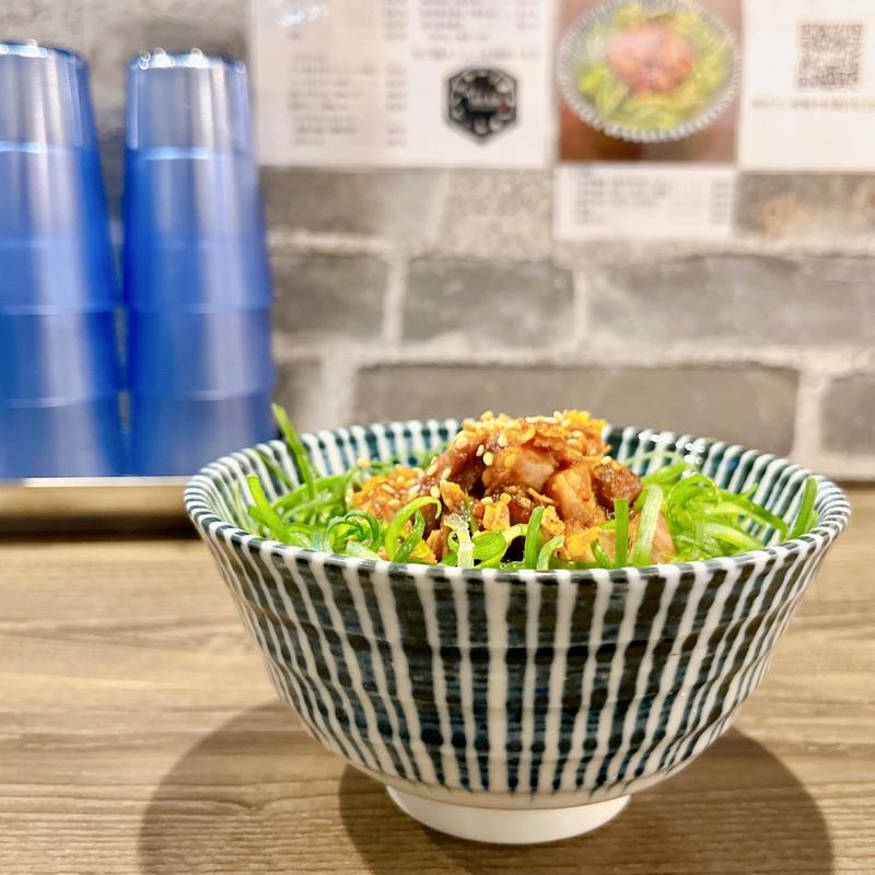 ネギ肉丼(麺や麟子鳳雛)