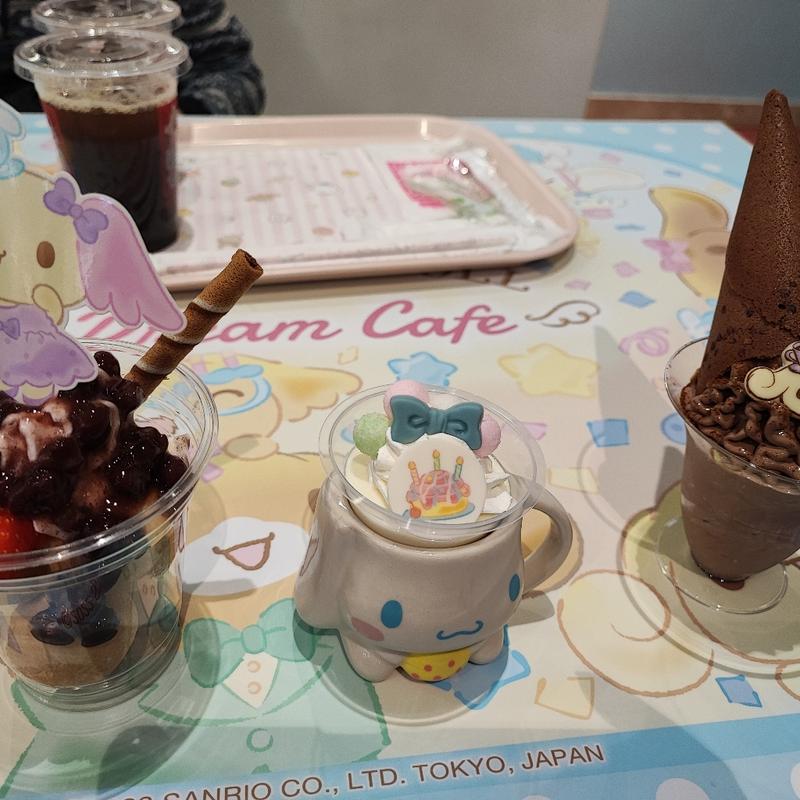 アズキのもちもちボールドーナツのはんなり♡スイーツ(サンリオピューロランド シナモロールドリームカフェ)