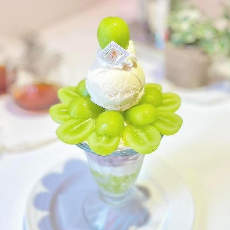 シャインマスカットのパフェ(果実店canvas吉祥寺)