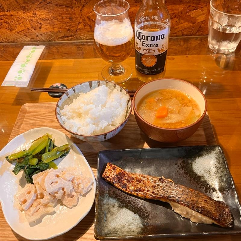 気まぐれ定食　鯛の西京焼き(Forest Coffee)