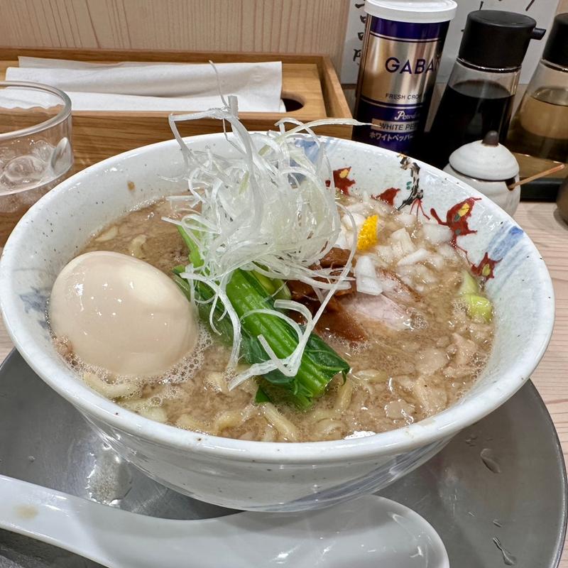 背脂秋刀魚らーめん(ラーメン専科 竹末食堂)