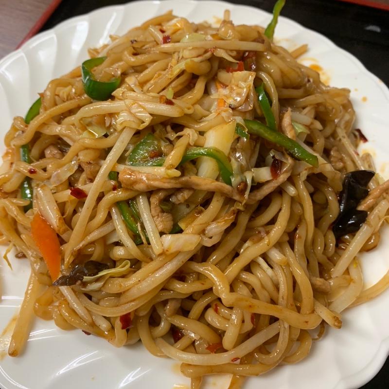 青椒と豚肉炒麺(福満坡美食)