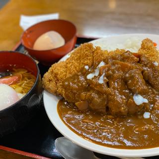 チキンカツカレーセット(お食事処 一番 真金町店)