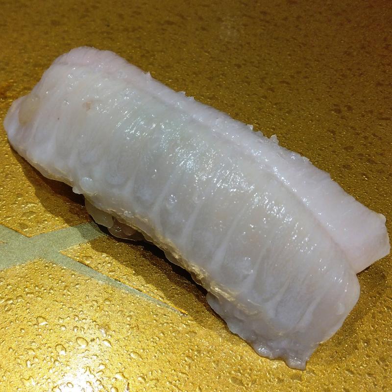 ヒラメのえんがわ レモンがけ(横浜 鮨 ふくじゅ)