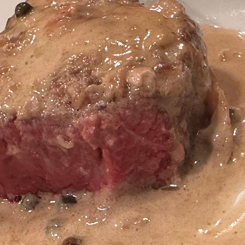 グリーペッパーソースのヒレステーキ(リオス ボングスタイオ （RIO’S Buongustaio）)