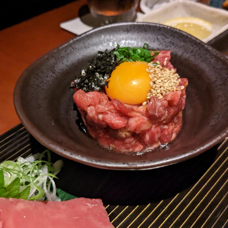 ユッケ(蕃 YORONIKU)