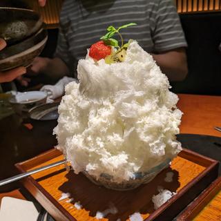 シロクマかき氷(蕃 YORONIKU)