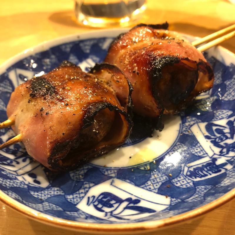 十勝マッシュのベーコン包み焼き(やきとん もつ煮込み ぐっとん)