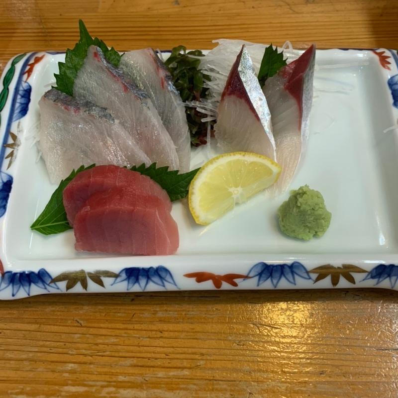 おまかせ刺身盛り合わせ3点盛り(割烹若新 )