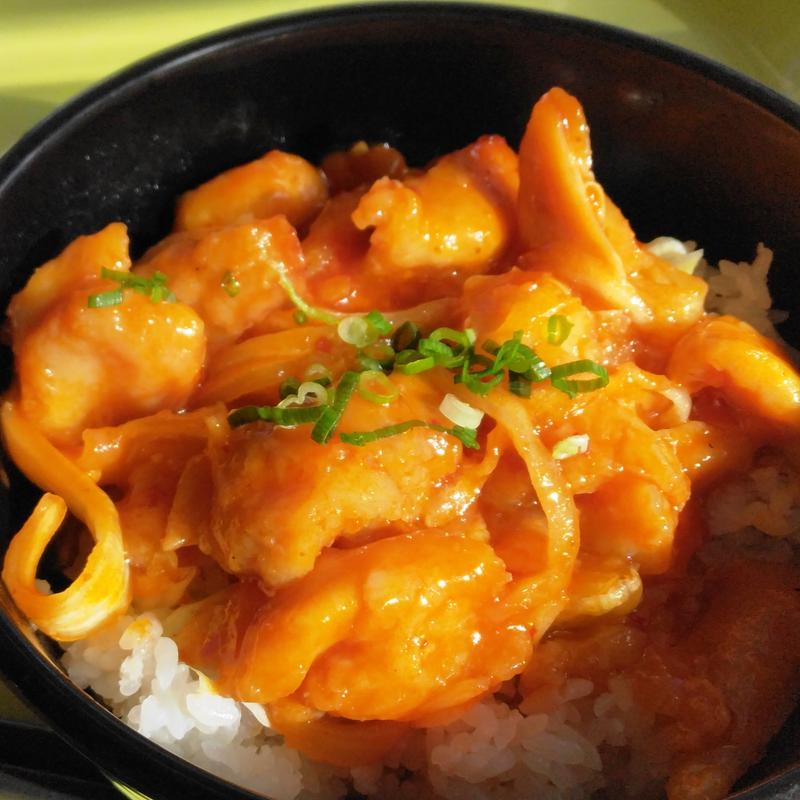 鶏チリ丼(さくらキッチン )