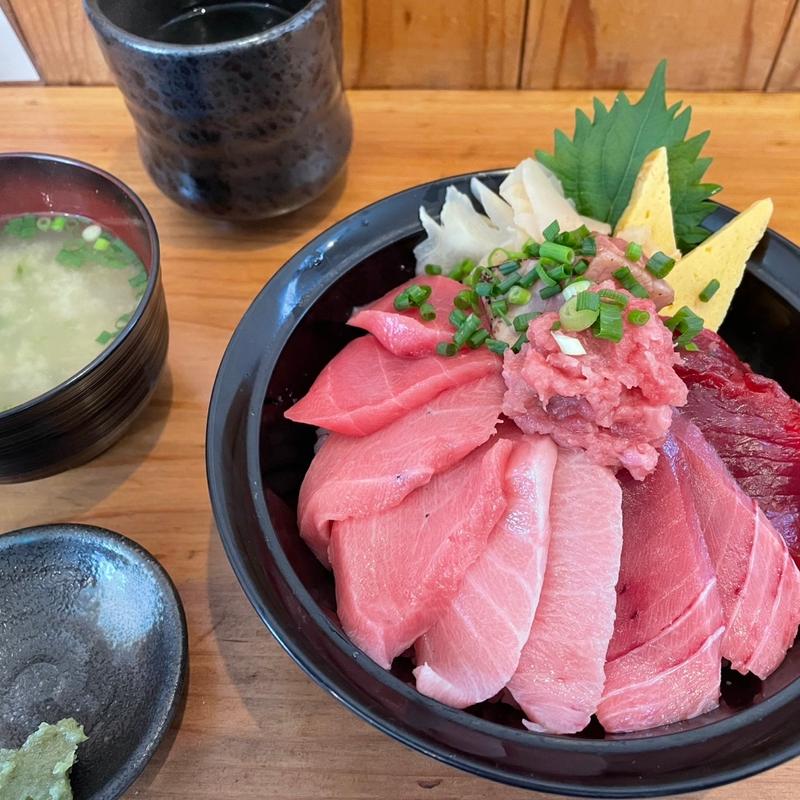 極みの贅沢まぐろ丼(清水港　みなみ  )