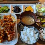 ヤンニョムチキン定食(韓国料理　ホンテポジャ　横浜西口店)