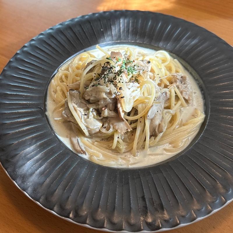 スモーク牡蠣ときのこのクリームパスタ(Buzz)
