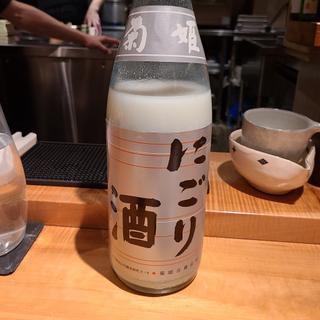 菊姫合資会社「にごり酒」(酒 秀治郎)