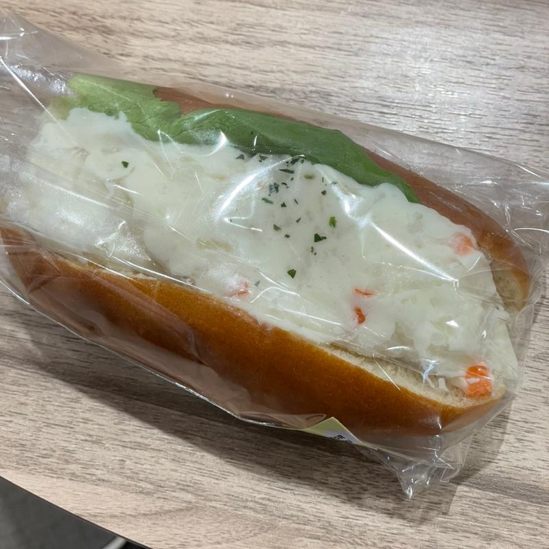 ポテサラコッペ(パン工房 めーぷる)