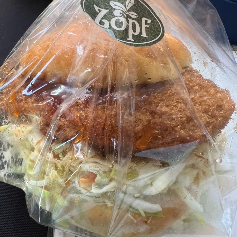 メンチカツバーガー(バックシュトゥーベ ツオップ （Backstube Zopf）)