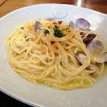 カラスミとアサリのアーリオ・オーリオ(Italian Kitchen VANSAN 北浦和店)