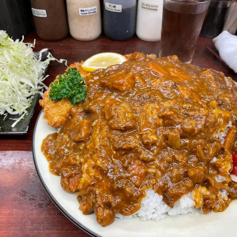 かつカレー大盛り(とんかつ赤城)