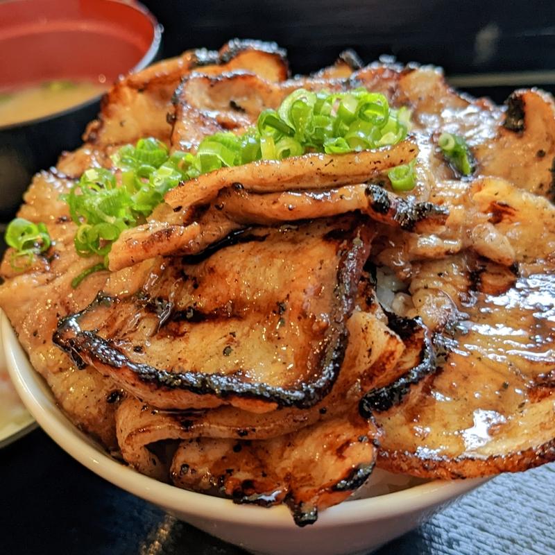 蒲焼き豚丼　小(炭火焼き豚丼専門店 豚小家 天神橋店)