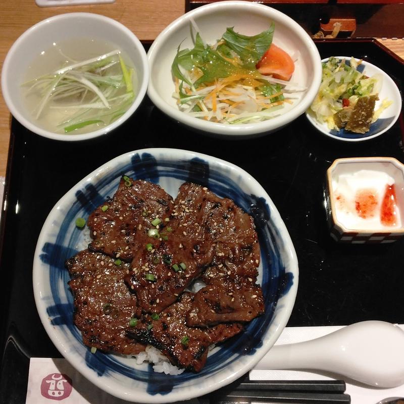 炭火牛ハラミ丼(味の牛たん喜助 南町通店)