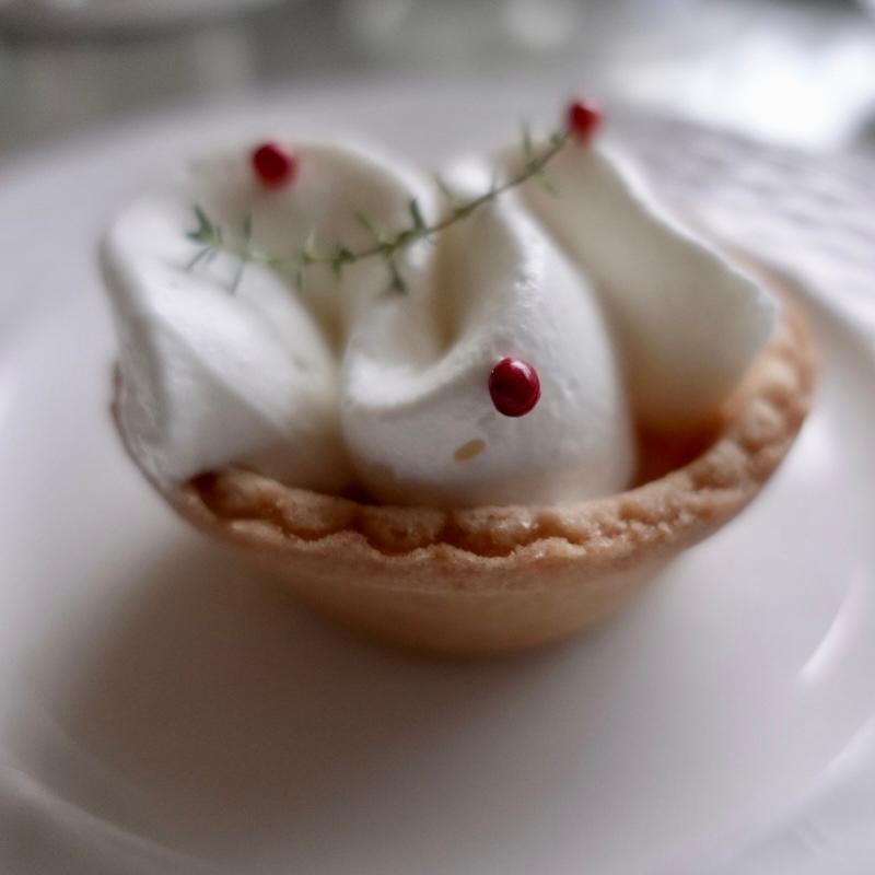 シークワーサーのタルト(マロード ザ・ブセナテラス)