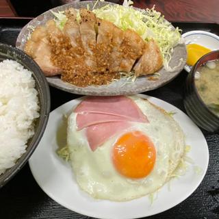 特豚ロースニンニク焼き定食(あおき食堂)