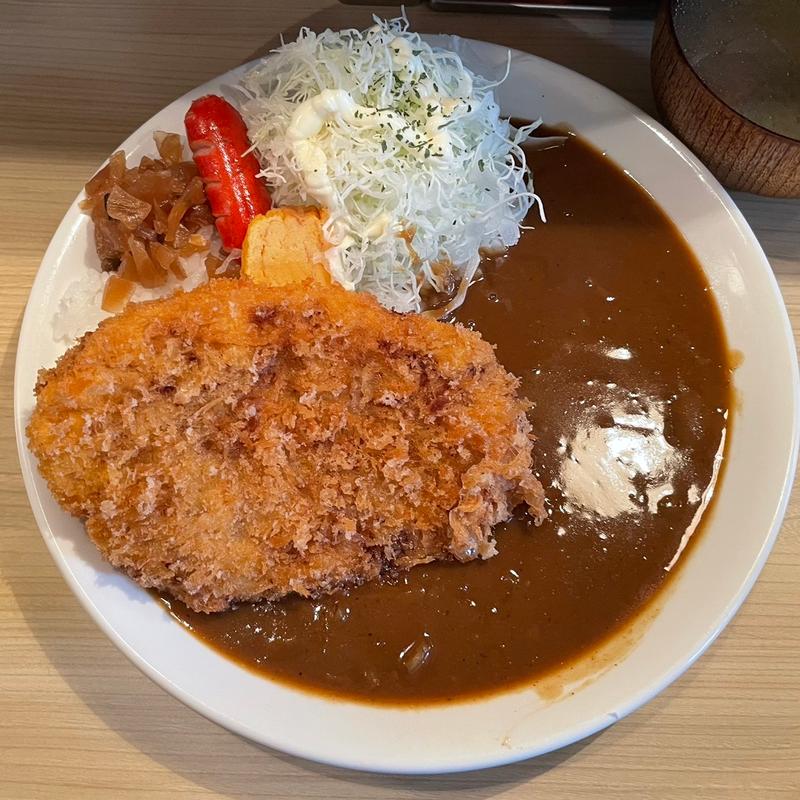 メンチカツカレー(洋食 キッチンR)
